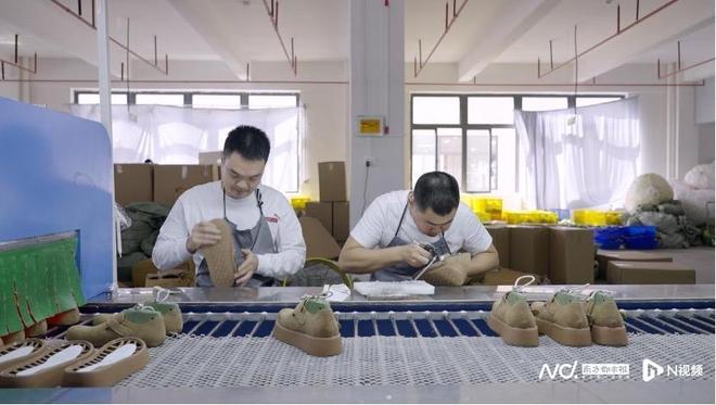 “新质供给“助力产业工人月入过万AG旗舰厅网这双丑鞋子热销拼多多(图3)